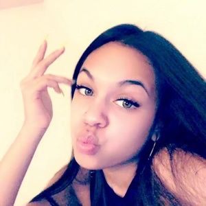 Meet your Posher, Bella